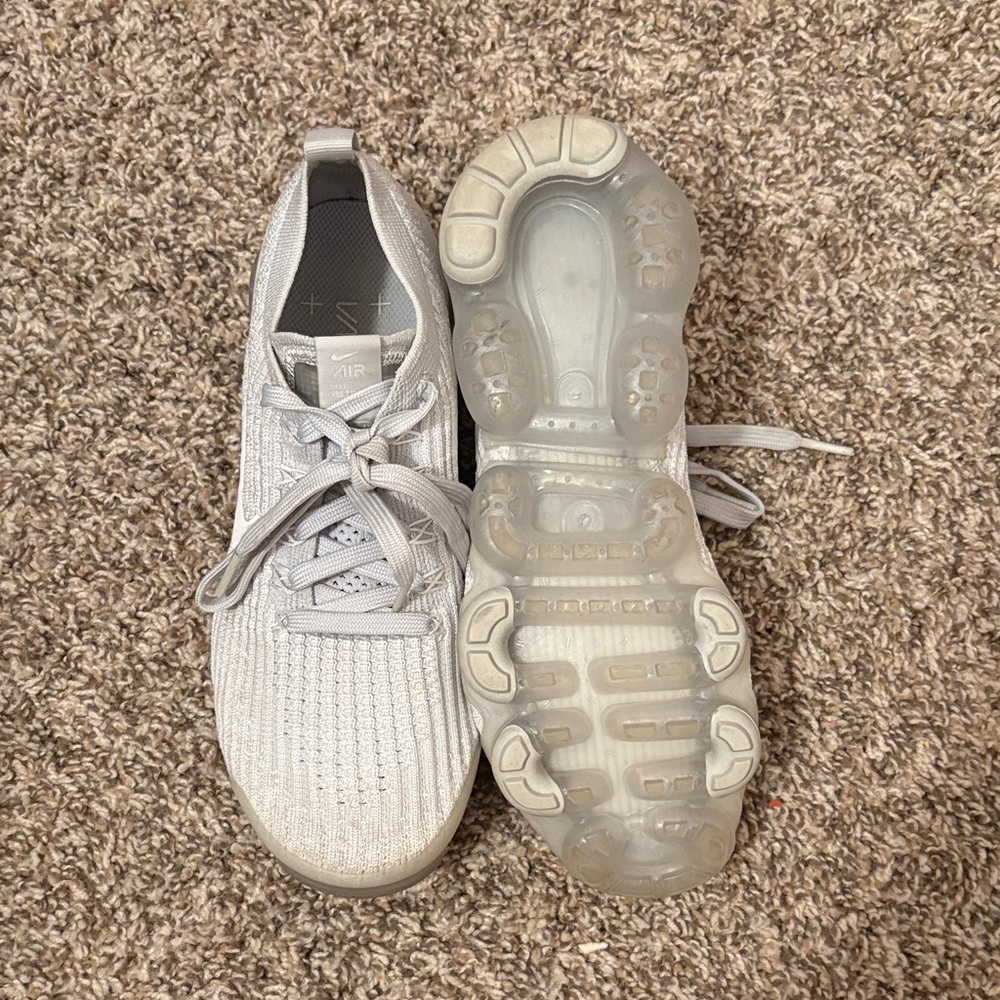 Nike Women’s Gray Sneakers